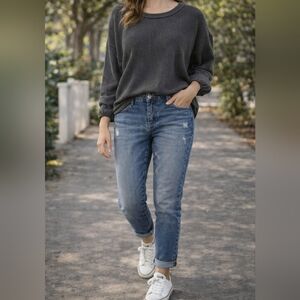 NWT New-In Oversized Boxy Fit Waist Length Sweater Size Medium in Charco…